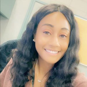 Meet your Posher, Christy